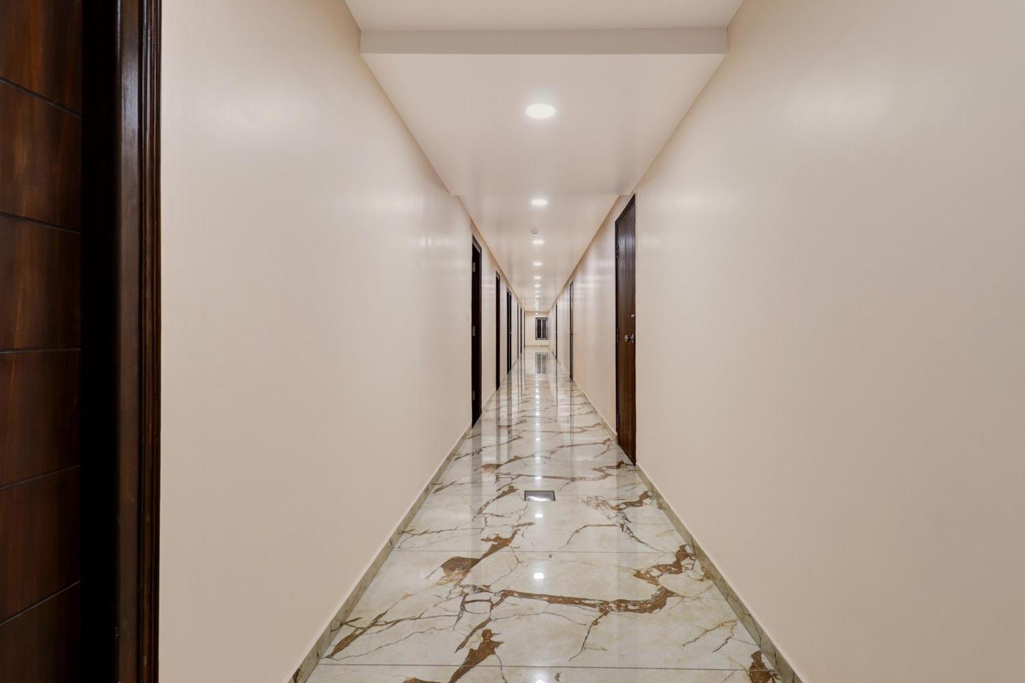 Super Townhouse Arekere Near Mithai Mahal บังกาลอร์ ภายนอก รูปภาพ