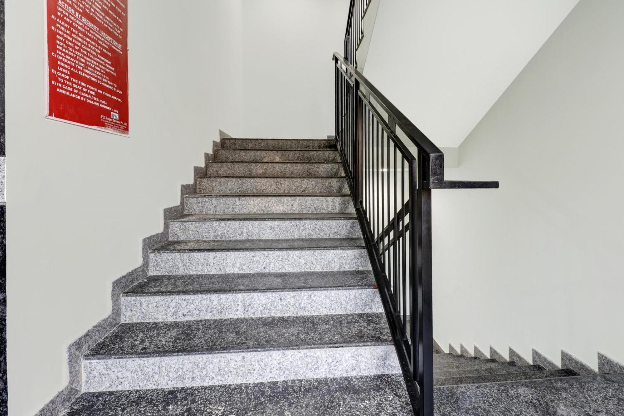 Super Townhouse Arekere Near Mithai Mahal บังกาลอร์ ภายนอก รูปภาพ