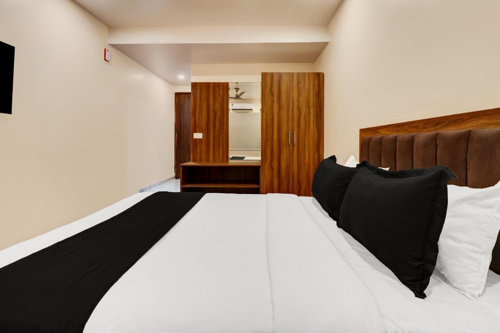 Super Townhouse Arekere Near Mithai Mahal บังกาลอร์ ภายนอก รูปภาพ
